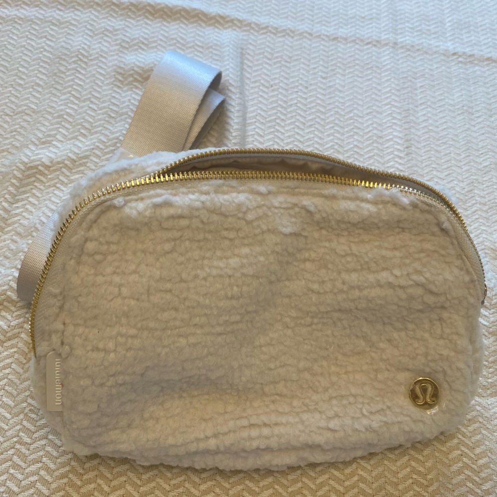 Everywhere belt bag fleece 1L